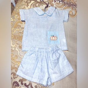 The Oaks brand, precious linen-like pumpkin outfit. Worn once for pictures.